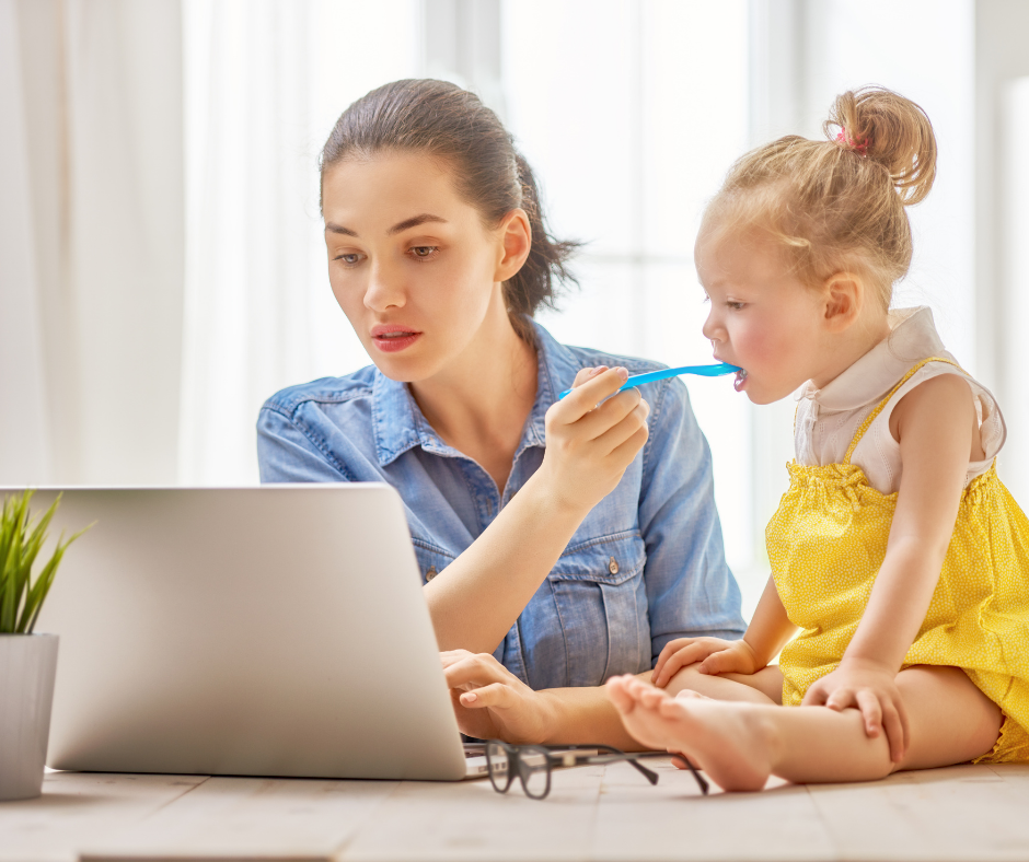 Молодая мама студентка. Подросток и ее деловая мама картинки. Working from Home with Kids. Multitasking monotasking. Дневник мамы картинки.